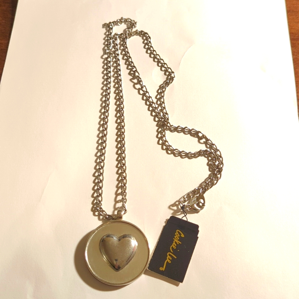 Vintage 1980s Cookie Lee Heart Silver Tone Pendant Long Necklace 19$